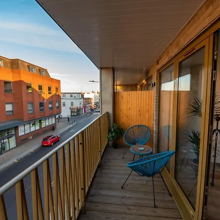 Lux 2 Bedrooms - 2 Bathrooms - F7 *