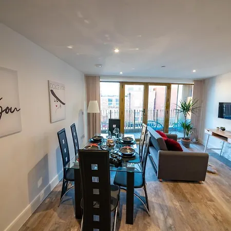 Lux 2 Bedrooms - 2 Bathrooms - F7 * London