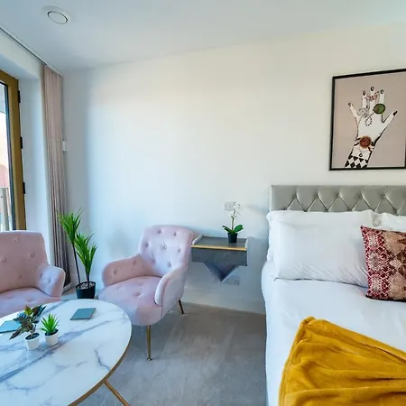 Lux 2 Bedrooms - 2 Bathrooms - F7 *