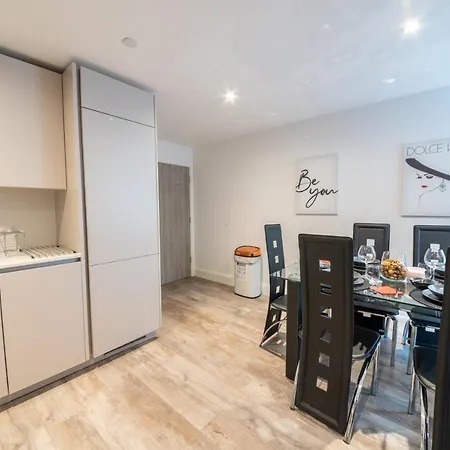 Apartment Lux 2 Bedrooms - 2 Bathrooms - F7 *