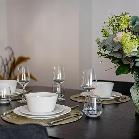 Buckingham & Lloyds Apartahotel 5*