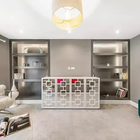 Apartment Location In - Kings Road 3-bed With Terrace, Ac & Netflix
