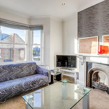Appartamento Lovely Place, Perfect For Family And Business Travellers Ideally Located Between The Commons Londra