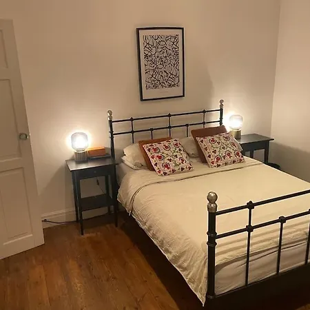 Lovely 2-bed With Patio Near Camden