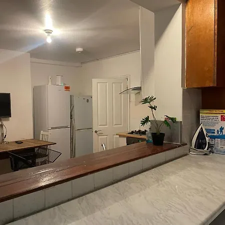Homestay Balham, South Spacious 6, 6 Available London