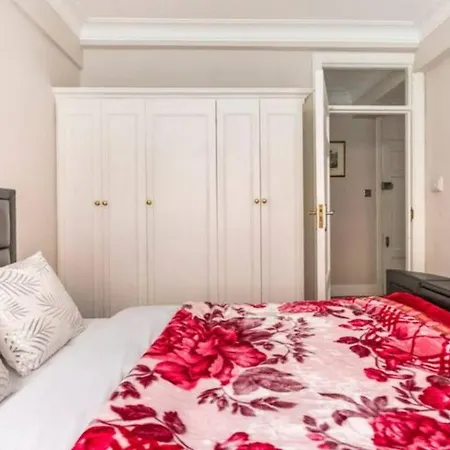 Great Mayfair Flat Apartment