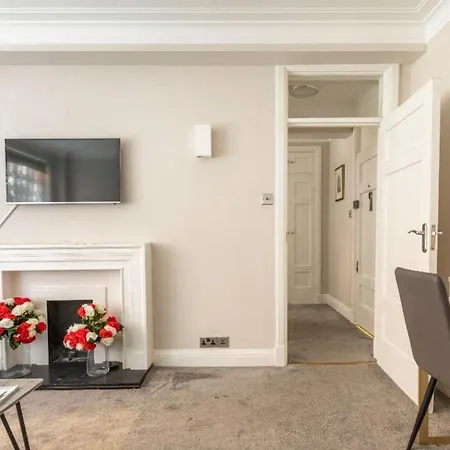 Apartment Great Mayfair Flat