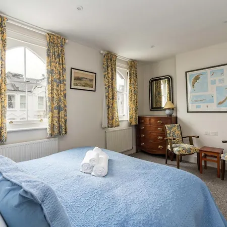 Charming 2bd Garden House - Hammersmith Holiday home *