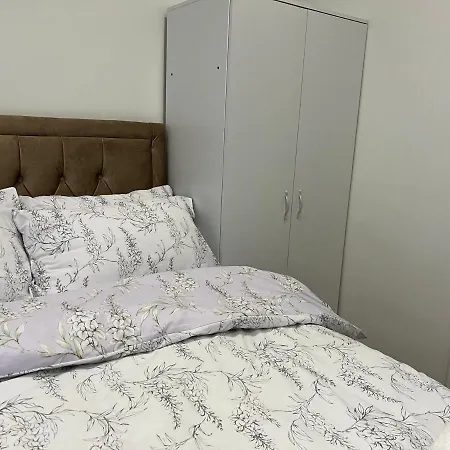Apartment Park View Serviced - Next To Northolt Tube Station - Near London & Wembley