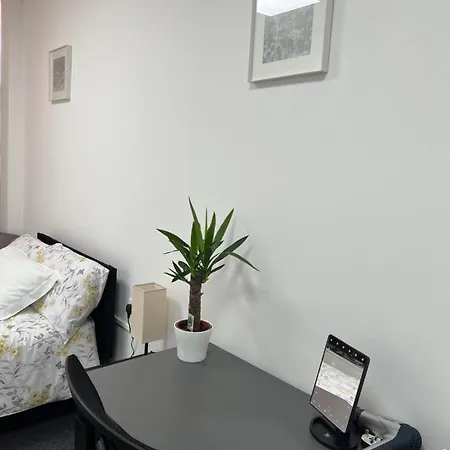 Park View Serviced - Next To Northolt Tube Station - Near London & Wembley * Northolt (Greater London)