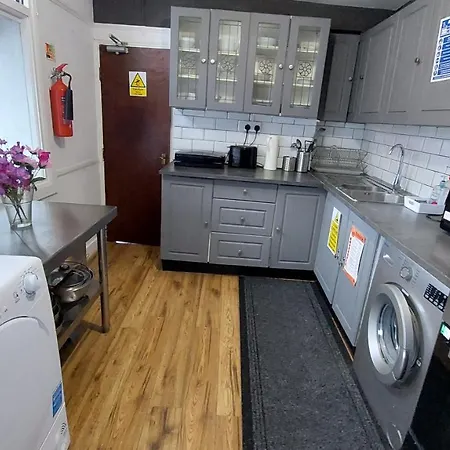 Holiday home Authentic London - Four Bedroom Victorian House