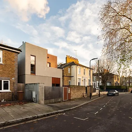 The Victoria Park Sanctuary - Stunning 2bdr Flat *
