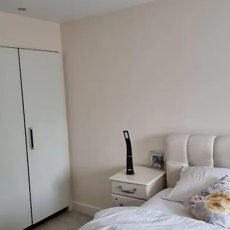 Beautiful And Modern In North London Apartment