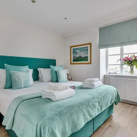 Nell Gwynn Chelsea 4*