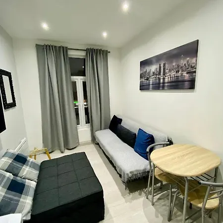 Apartment 424 Edgwar Road