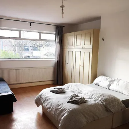 Large Spacious In Zone 2 *