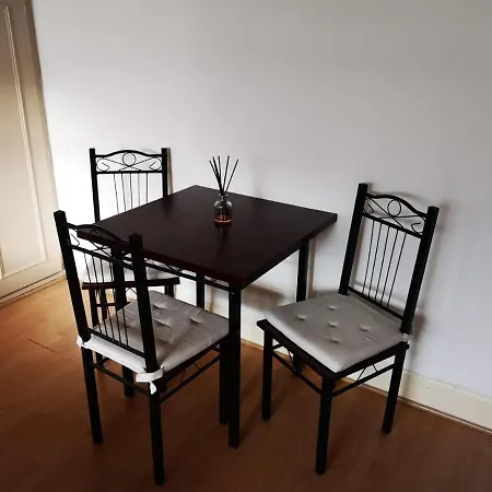 Kwatera prywatna Large Spacious In Zone 2 Londyn