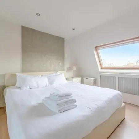 Bright And Spacious 1 Bedroom Flat In Notting Hill *