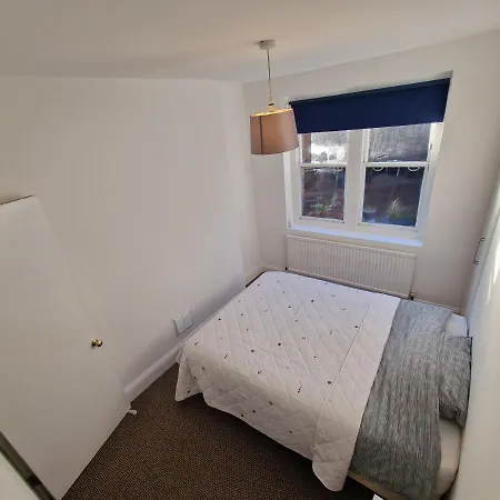 Private Double Bedroom In King's Cross St Pancras Homestay London