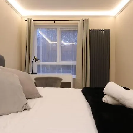 Apartment Riverside Serviced London