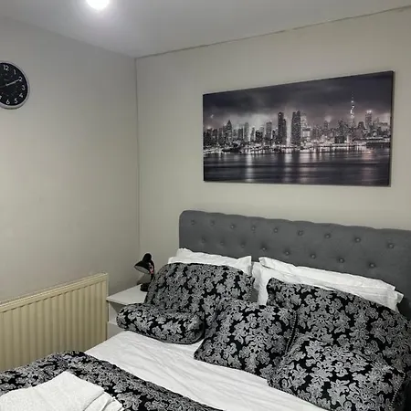 Beautiful Street First Floor One Bedroom B Walthamstow London