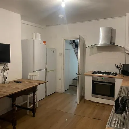 Homestay Balham, South Spacious 1, 6 Available *