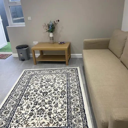 One Bedroom Apartment *
