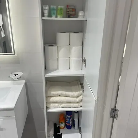 One Bedroom Apartment Goodmayes