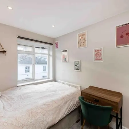 Location In - Kings Road 3-bed With Terrace, Ac & Netflix *