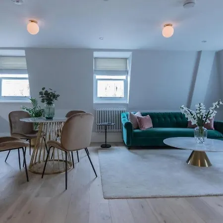 Royal Kensington In Cromwell Road London