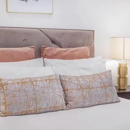 Royal Kensington - Premium 2 Bed London