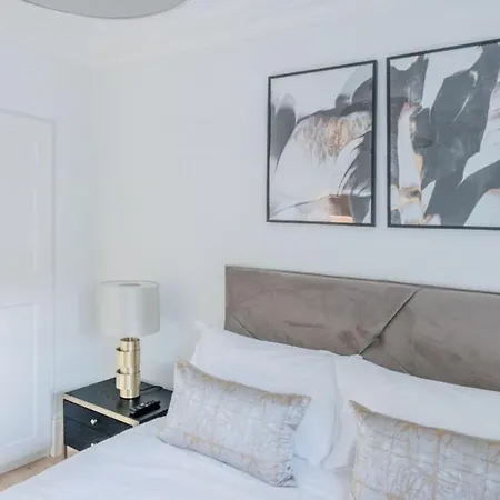 Royal Kensington In Cromwell Road Apartment London