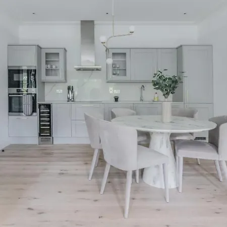 Apartment Royal Kensington In Cromwell Road *