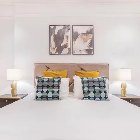 Royal Kensington In Cromwell Road *