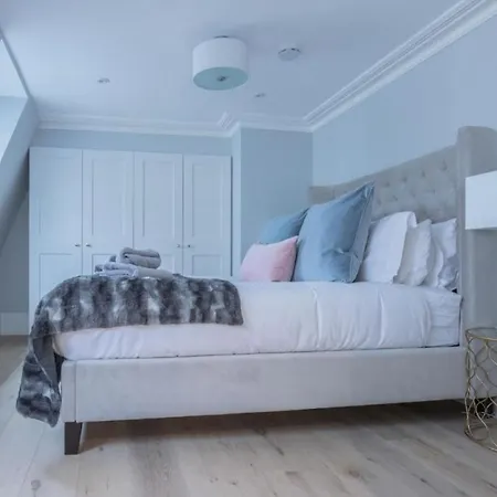 Royal Kensington In Cromwell Road Apartment