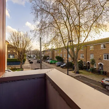 The Victoria Park Sanctuary - Stunning 2bdr Flat *