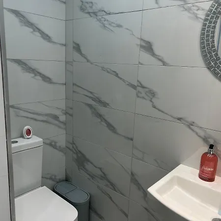 La Vie - Entire - Next To District Elizabeth Line Tube Station - Near London & Wembley Appartement