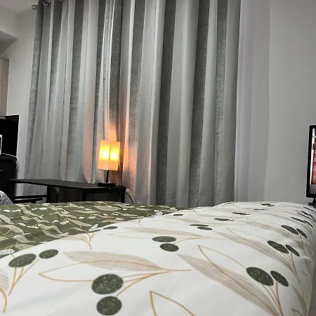La Vie - Entire - Next To District Elizabeth Line Tube Station - Near London & Wembley *
