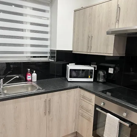 La Vie - Entire - Next To District Elizabeth Line Tube Station - Near London & Wembley * Ealing