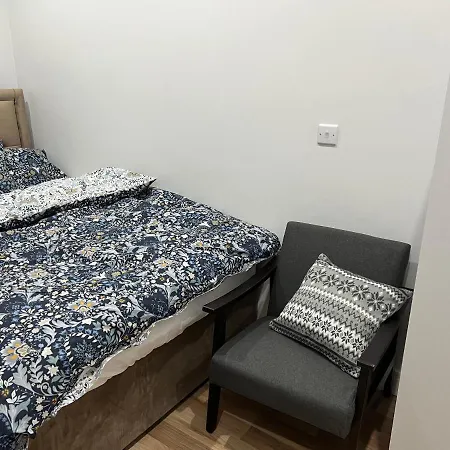 La Vie - Entire - Next To District Elizabeth Line Tube Station - Near London & Wembley Appartement