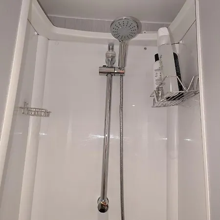Beautiful Independent In Uk * London