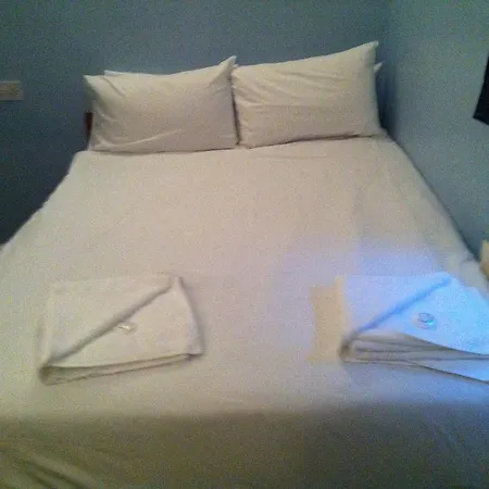 Hartley Hotel 2*