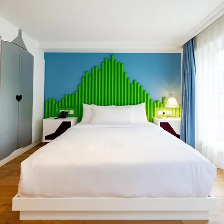 Limehouse Library 4* London