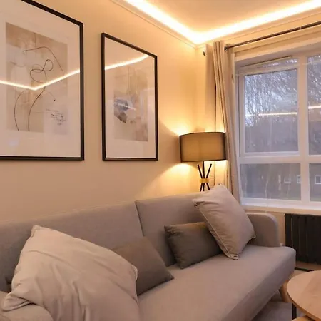 Riverside Serviced Apartment London