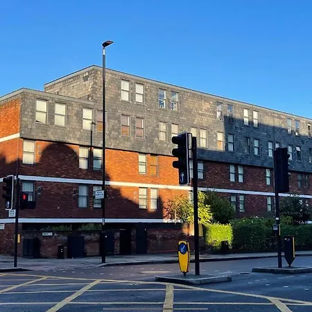 Amazing Near Tube Station London