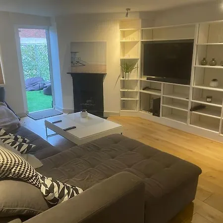 Apartment Spacious 2 Bedroom In The Heart Of Soho. London