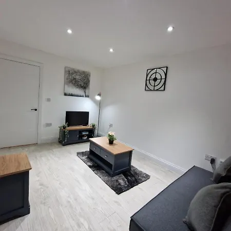 Apartment Zdnu 2 Bedroom Reeani Uxbridge