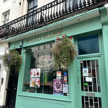 Amazing Near Tube Station