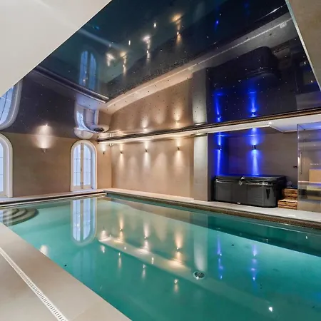 Villa Stunning Mansion 7 Bedrooms Indoor Pool And Cinema