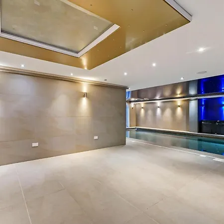 Stunning Mansion 7 Bedrooms Indoor Pool And Cinema Villa *